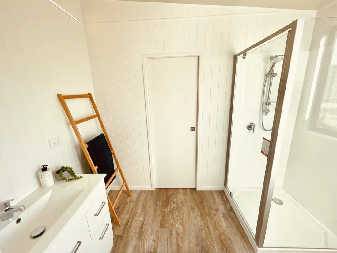 Casa Móvil sobre Chasis — Tiny House Renovada en Perfecto Estado - Imagen 4