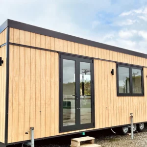 Casa Móvil sobre Chasis — Tiny House Renovada en Perfecto Estado