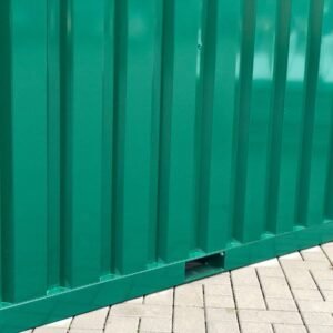 Contenedor de materiales MC3, lacado en RAL 6005 verde musgo, Al. 2090 × An. 2142 × Pr. 2950 mm, puerta frontal de una hoja