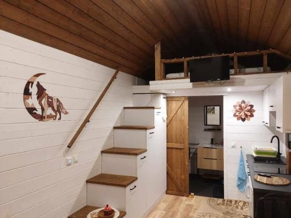 Tiny House 10 × 3,5 m – 35 m² con Terraza – Estilo Cabaña con Altillo - Imagen 4