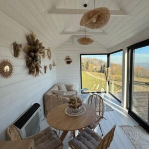 Tiny House 7,10 × 3,00 m – Fachada Negra – Altillo con Ventana Triangular
