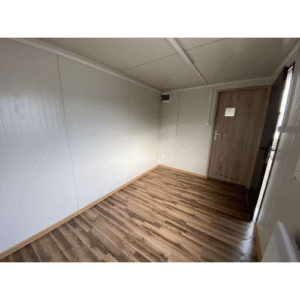 Contenedor Oficina 5x2,20 m con Aseo - Nuevo
