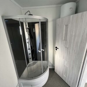 Contenedor Oficina con Cocina, Aseo y Ducha 6,00 x 2,43 m
