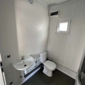 Contenedor Oficina con Cocina, Aseo y Ducha 6,00 x 2,43 m
