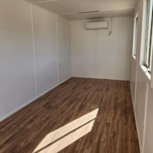 Contenedor Oficina de 20 Pies con Aire Acondicionado (Ref: 13011)