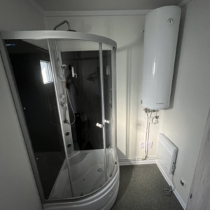 Contenedor Vivienda 6,00 x 2,44 m con Cocina, WC y Ducha
